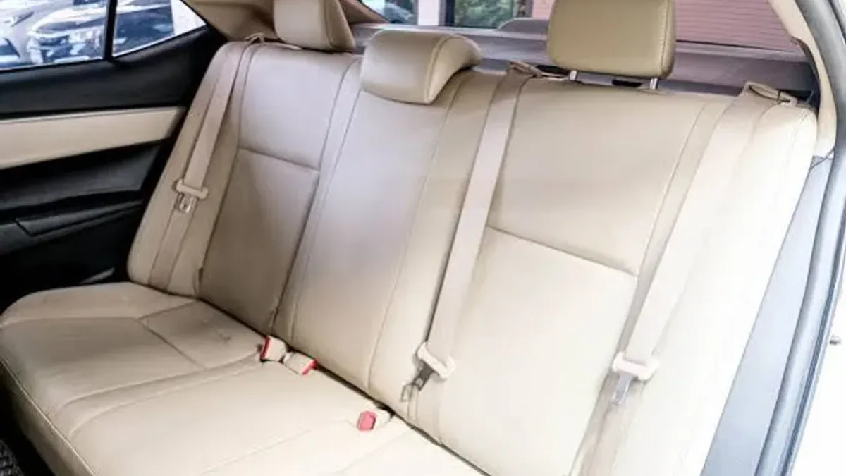 รถเช่า Toyota Camry Hybrid รูปที่ 4